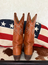 Load image into Gallery viewer, Frye Tan Leather Vintage Cowboy Boots