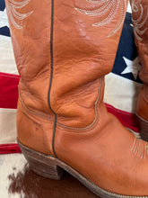 Load image into Gallery viewer, Frye Tan Leather Vintage Cowboy Boots