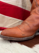 Load image into Gallery viewer, Frye Tan Leather Vintage Cowboy Boots