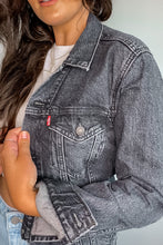Load image into Gallery viewer, Levi's Washed Black Patched Denim Jacket