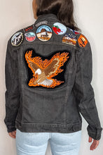 Load image into Gallery viewer, Levi&#39;s Paper Thin Charcoal Patched Denim Jacket